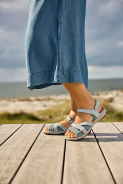 New Feet Sandal W